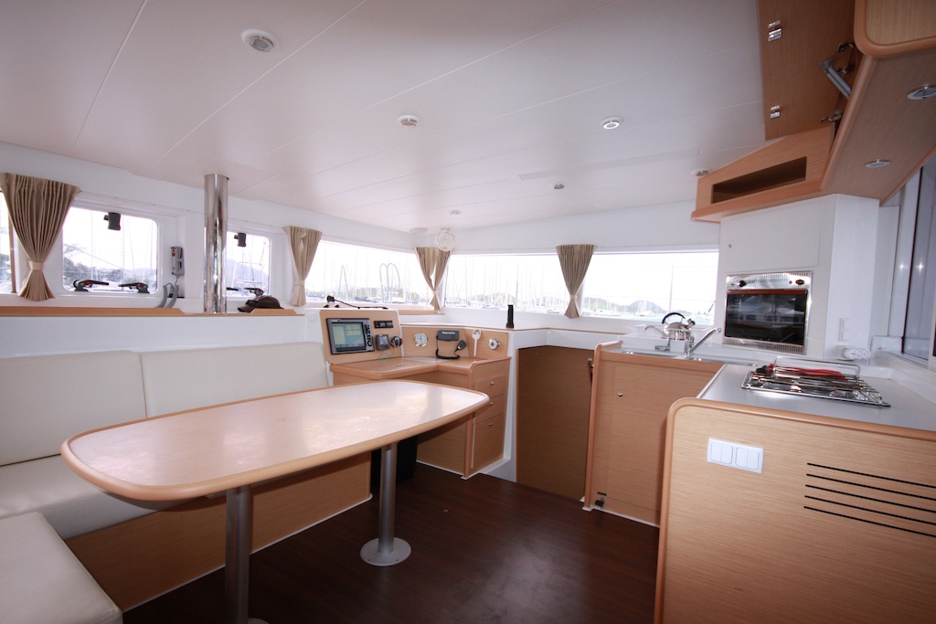 Location catamaran antilles : Lagoon 380 