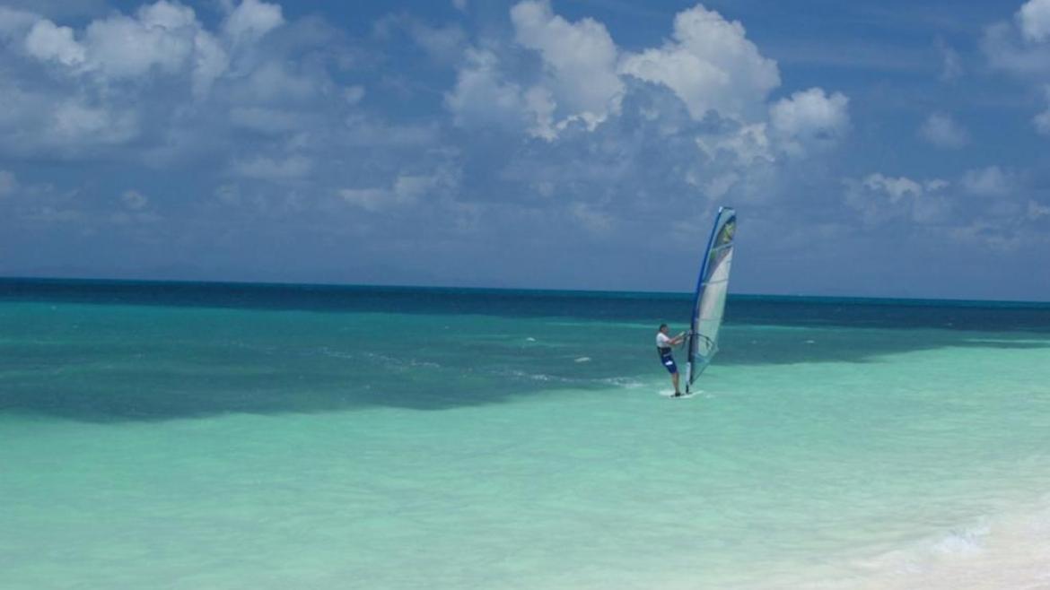 Eau translucide à Tortola Eau translucide à Tortola