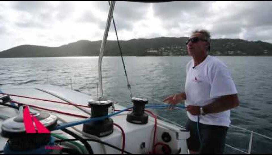 Manoeuvres voiles d'un catamaran Régis Guillemot Charter