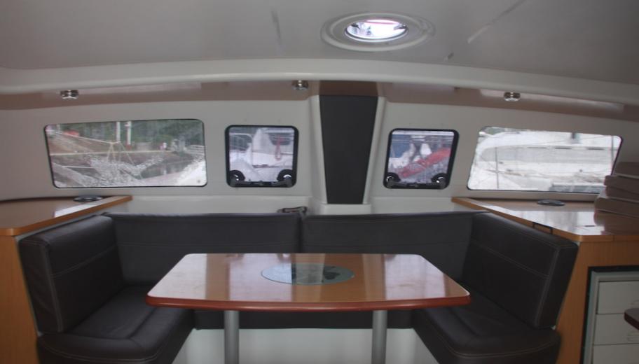 Mahe 36 - Saloon Mahe 36 - Saloon