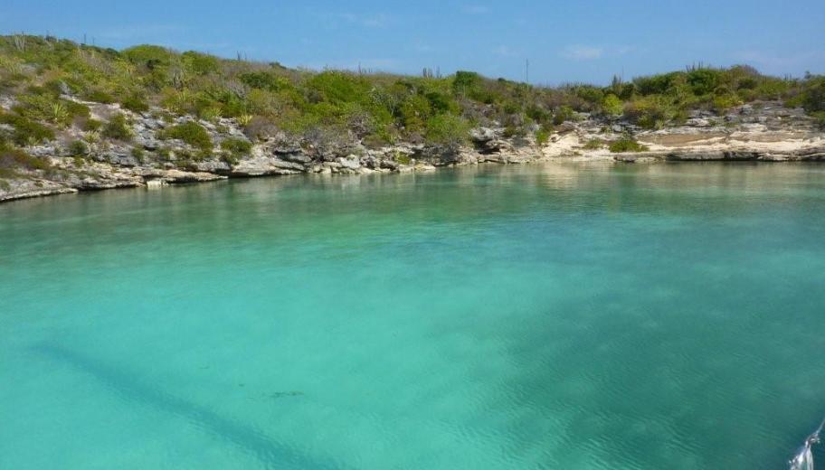 The turquoise waters of Green Island